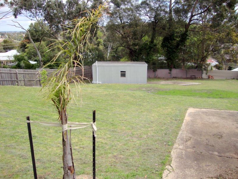 8 Summit Crescent, Brown Hill VIC 3350