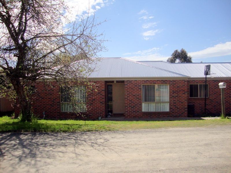2 Bartley Avenue, Ballarat VIC 3350