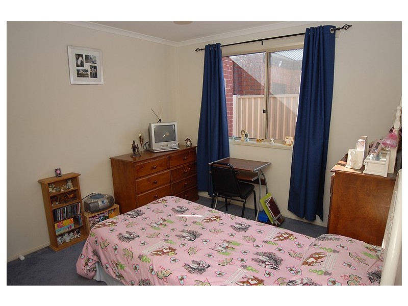 6 Rozel Avenue, Wendouree VIC 3355