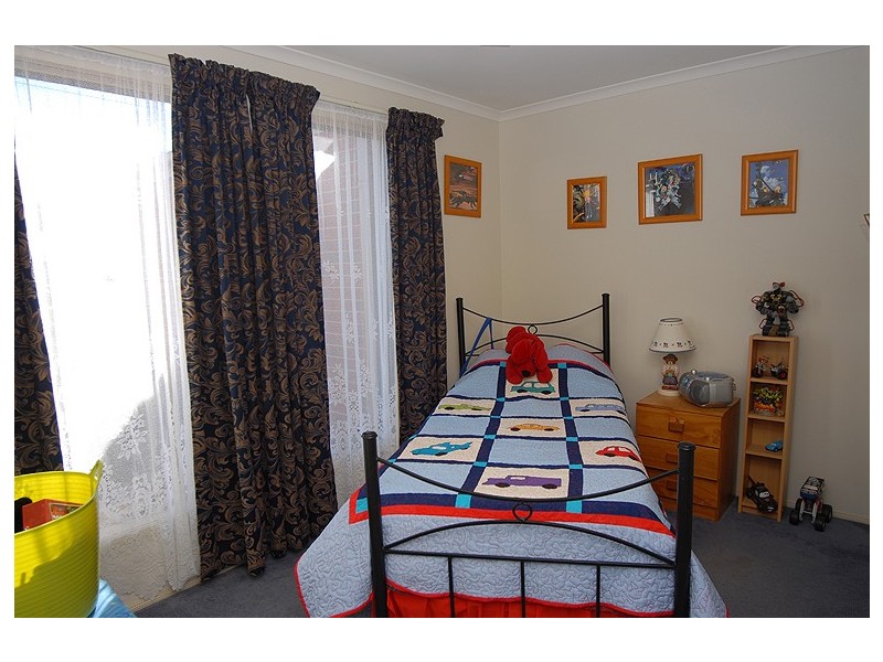 6 Rozel Avenue, Wendouree VIC 3355