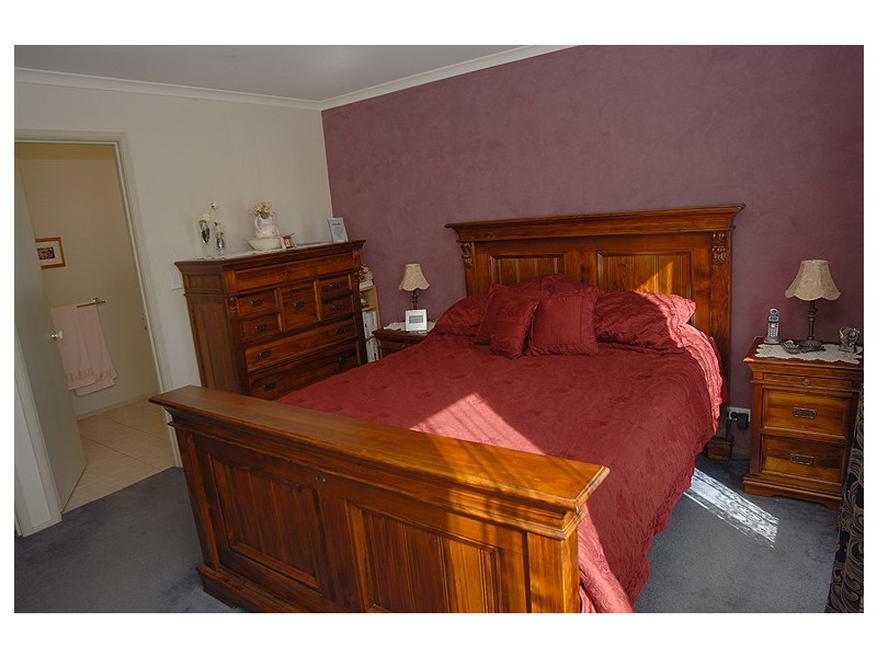 6 Rozel Avenue, Wendouree VIC 3355