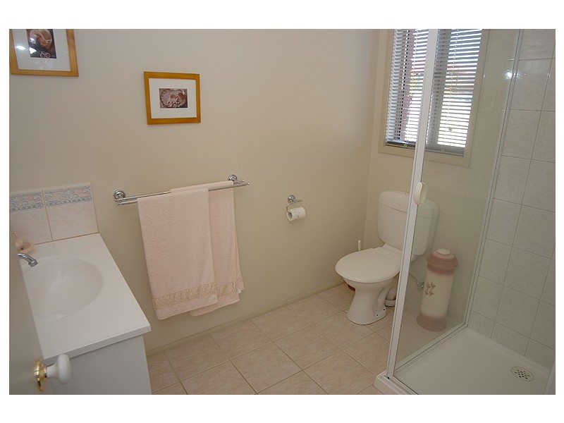 6 Rozel Avenue, Wendouree VIC 3355