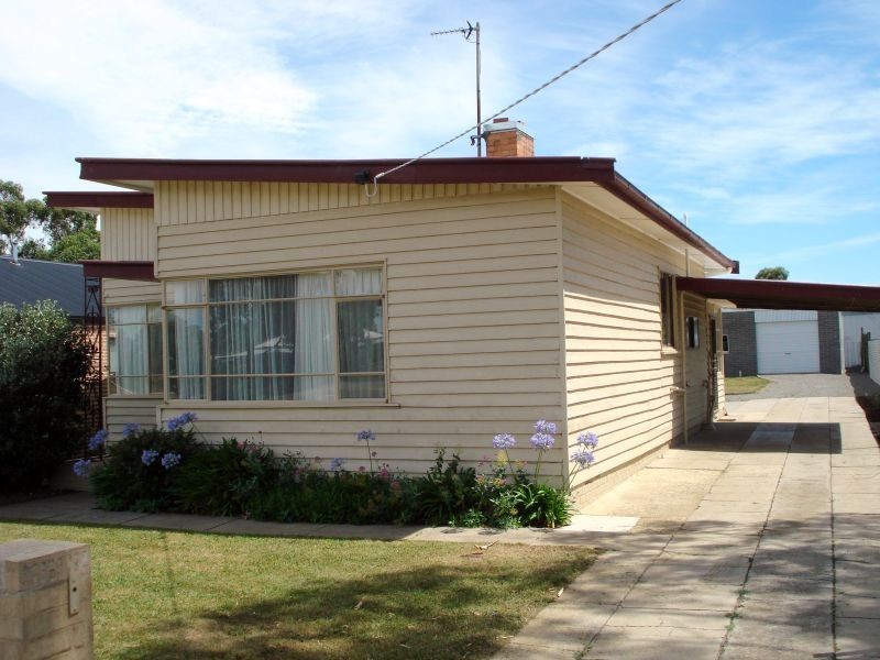 4 Market Street, Miners Rest VIC 3352