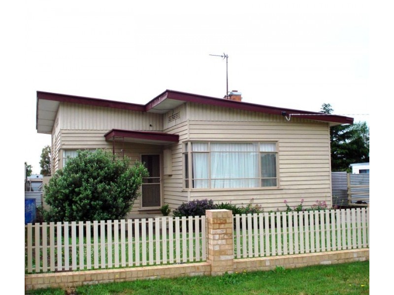 4 Market Street, Miners Rest VIC 3352