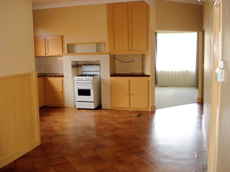 4 Market Street, Miners Rest VIC 3352