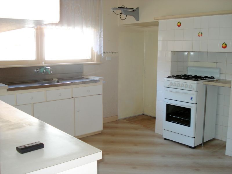 13 Shelley Street, Wendouree VIC 3355