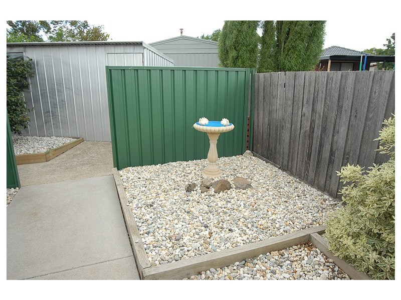 1 Lynbrae Court, Sebastopol VIC 3356