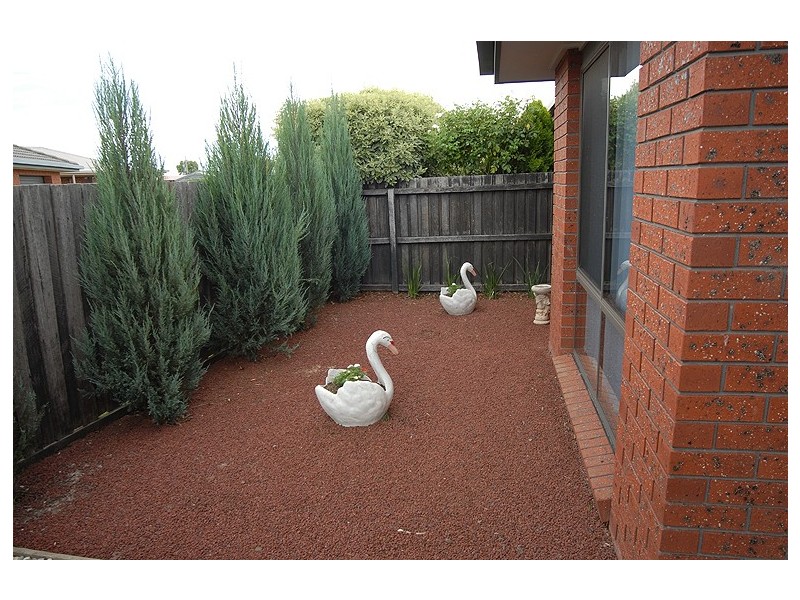 1 Lynbrae Court, Sebastopol VIC 3356