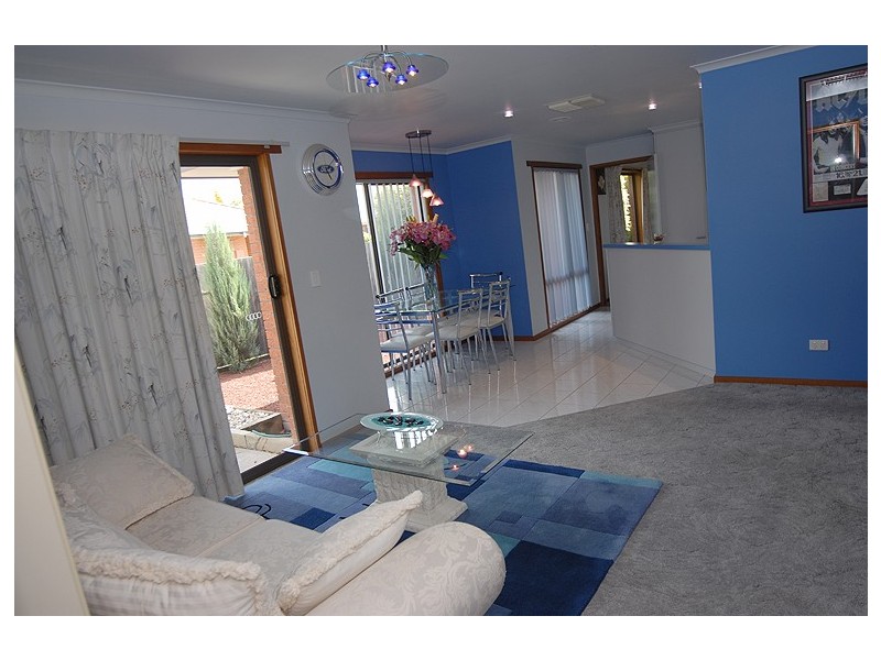 1 Lynbrae Court, Sebastopol VIC 3356