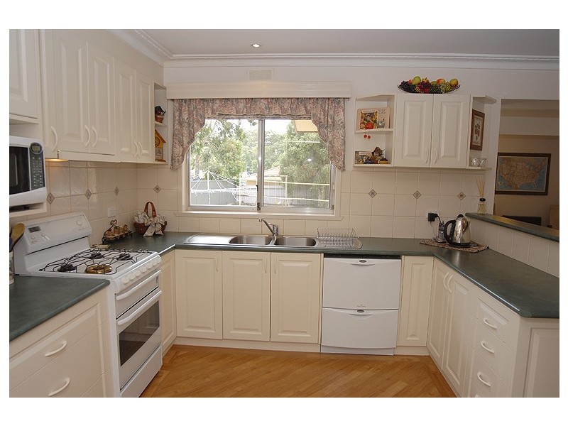 31 Reid Street, Brown Hill VIC 3350