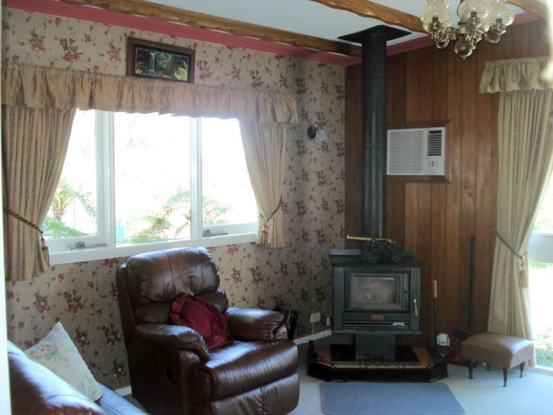 158 Clarkes Road, Enfield VIC 3352