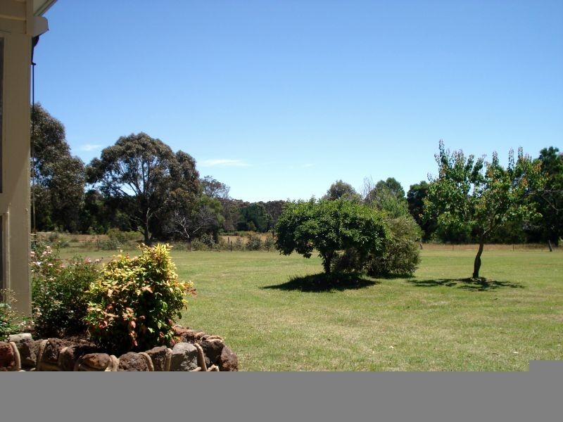 158 Clarkes Road, Enfield VIC 3352