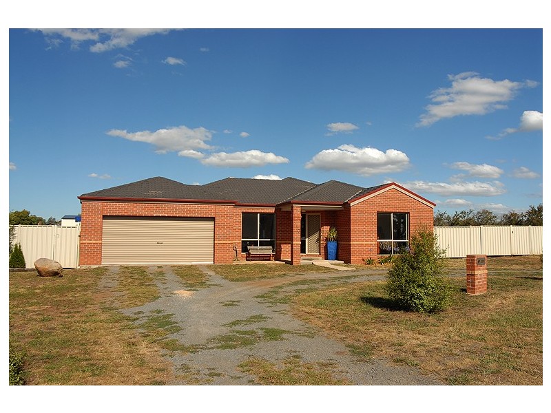 240 Howe Street, Miners Rest VIC 3352