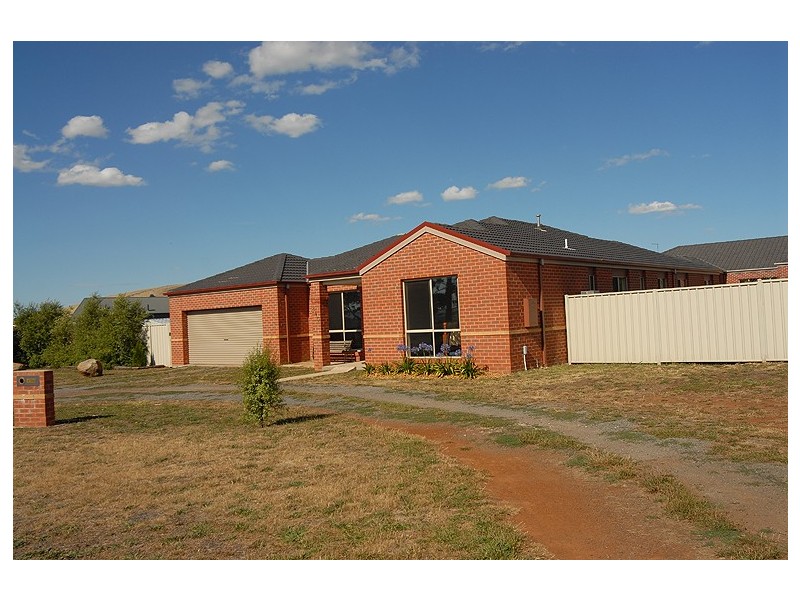 240 Howe Street, Miners Rest VIC 3352