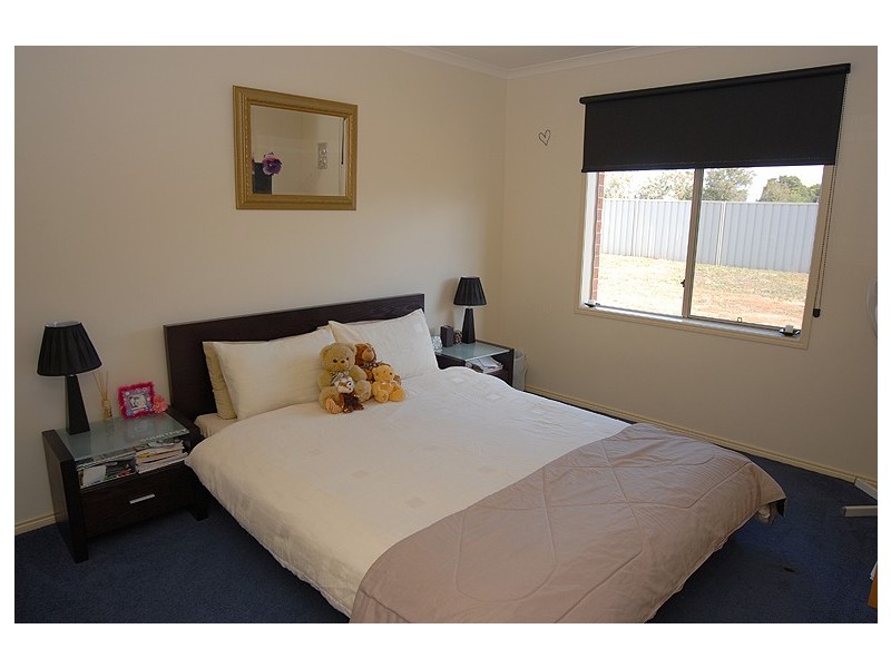 240 Howe Street, Miners Rest VIC 3352