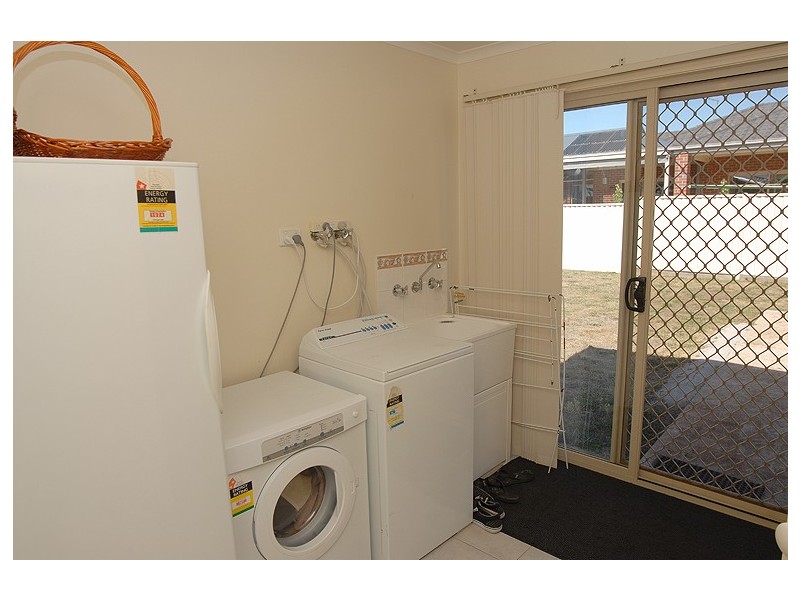 240 Howe Street, Miners Rest VIC 3352