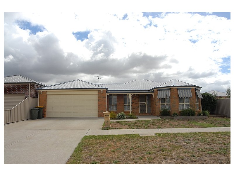 117 Howe Street, Miners Rest VIC 3352