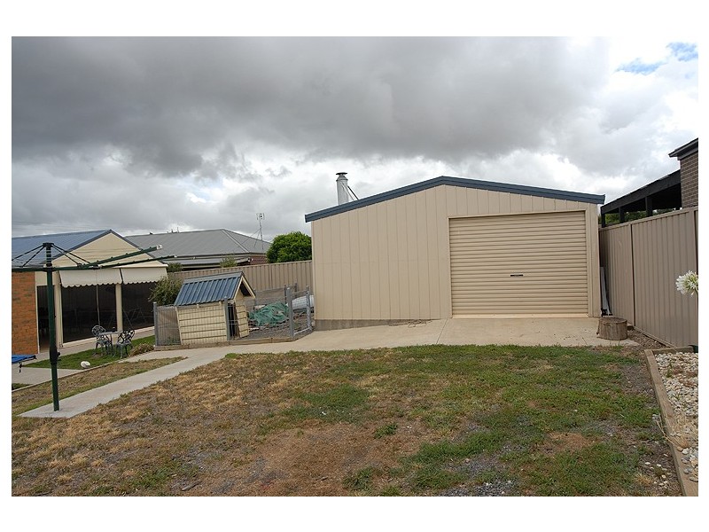 117 Howe Street, Miners Rest VIC 3352