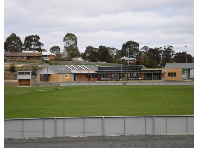 Shop 1/403 Warrenheip Street, Buninyong VIC 3357