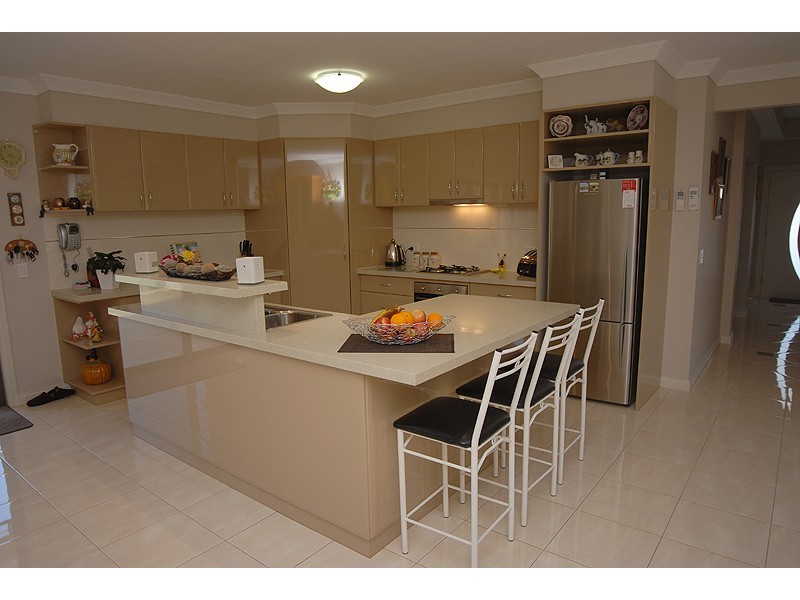 15 Waterford Drive, Miners Rest VIC 3352