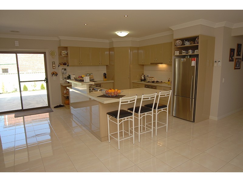 15 Waterford Drive, Miners Rest VIC 3352