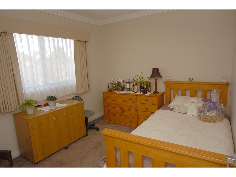 15 Waterford Drive, Miners Rest VIC 3352