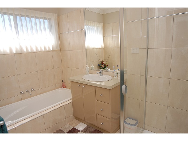 15 Waterford Drive, Miners Rest VIC 3352