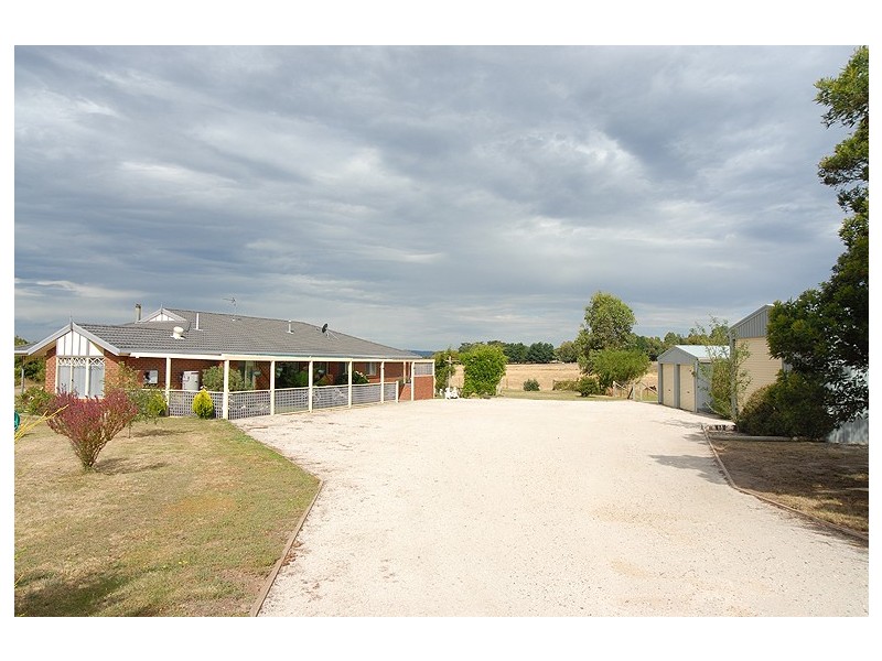 65 Crystal Court, Ross Creek VIC 3351