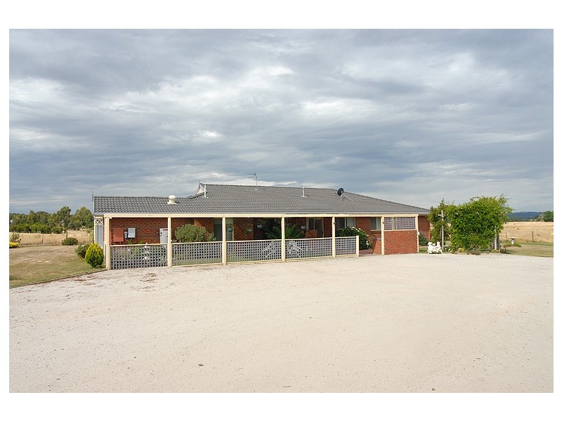 65 Crystal Court, Ross Creek VIC 3351