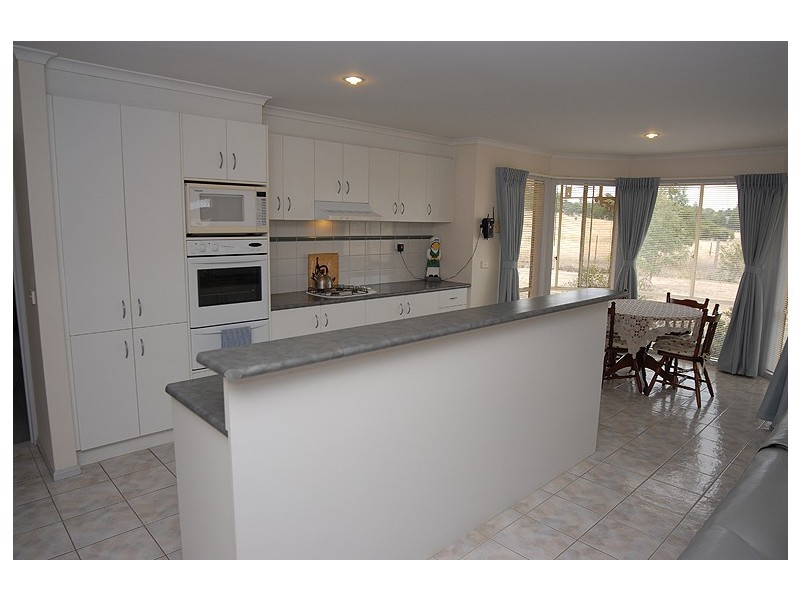 65 Crystal Court, Ross Creek VIC 3351