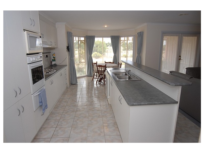 65 Crystal Court, Ross Creek VIC 3351