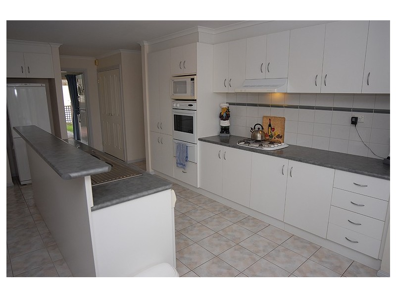 65 Crystal Court, Ross Creek VIC 3351