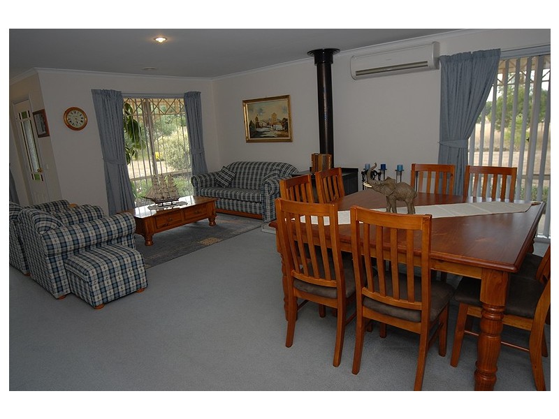 65 Crystal Court, Ross Creek VIC 3351