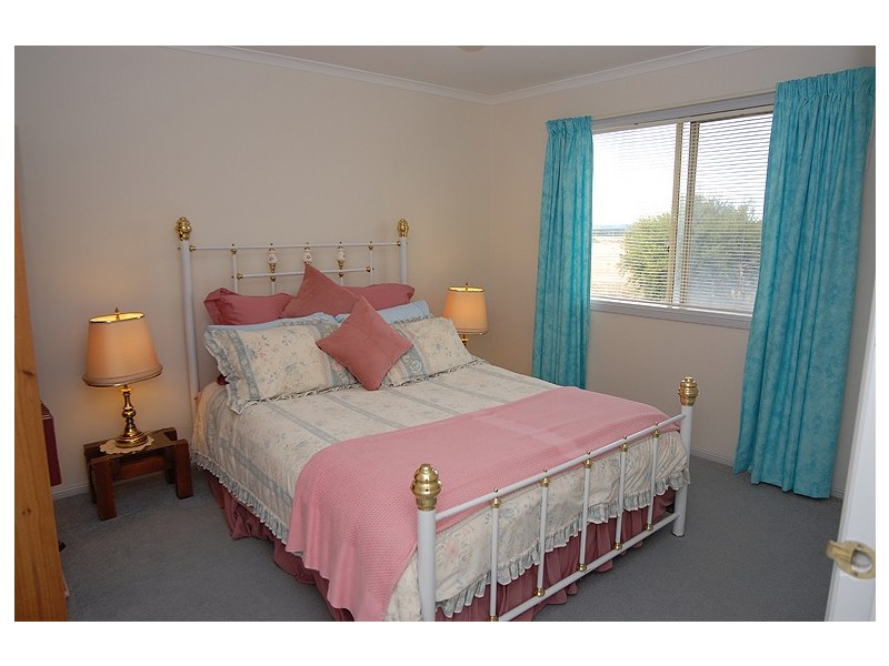 65 Crystal Court, Ross Creek VIC 3351