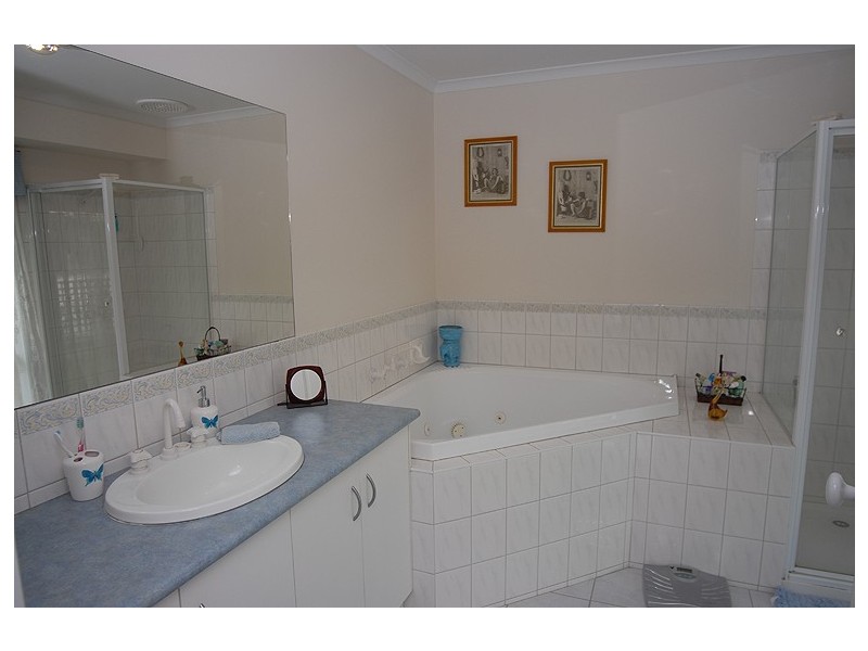 65 Crystal Court, Ross Creek VIC 3351