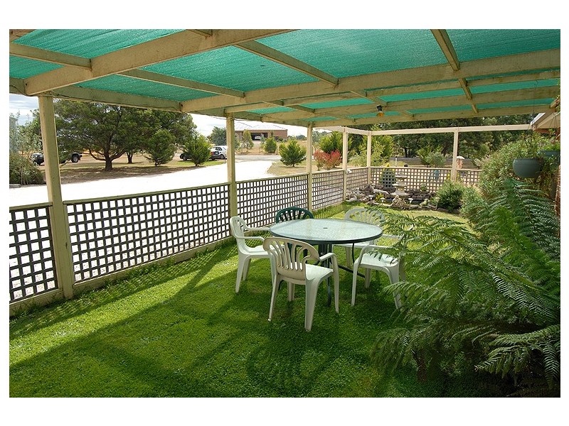 65 Crystal Court, Ross Creek VIC 3351