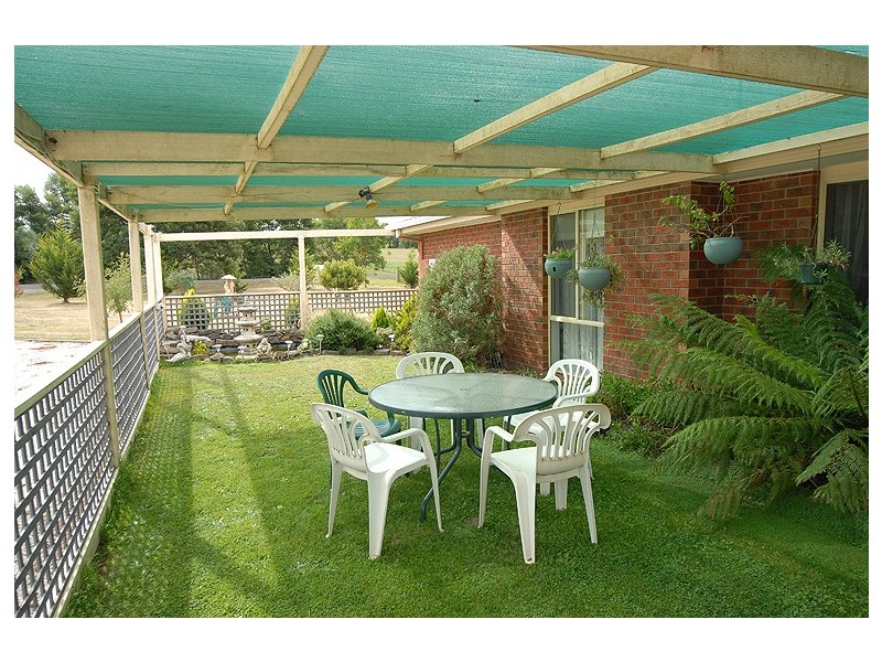 65 Crystal Court, Ross Creek VIC 3351