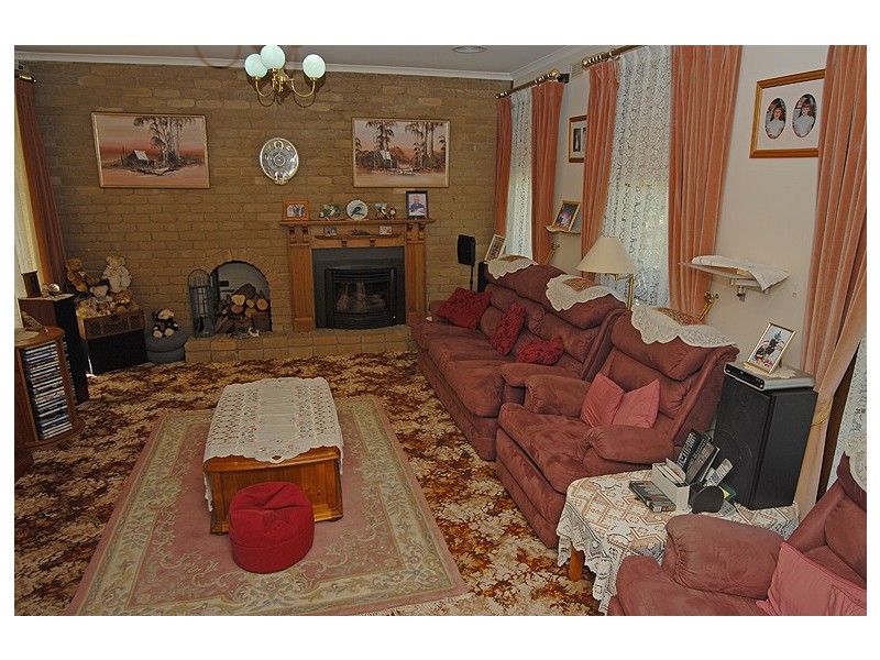 5 Sainsbury Court, Mount Clear VIC 3350