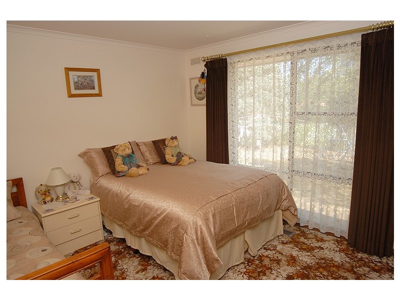 5 Sainsbury Court, Mount Clear VIC 3350