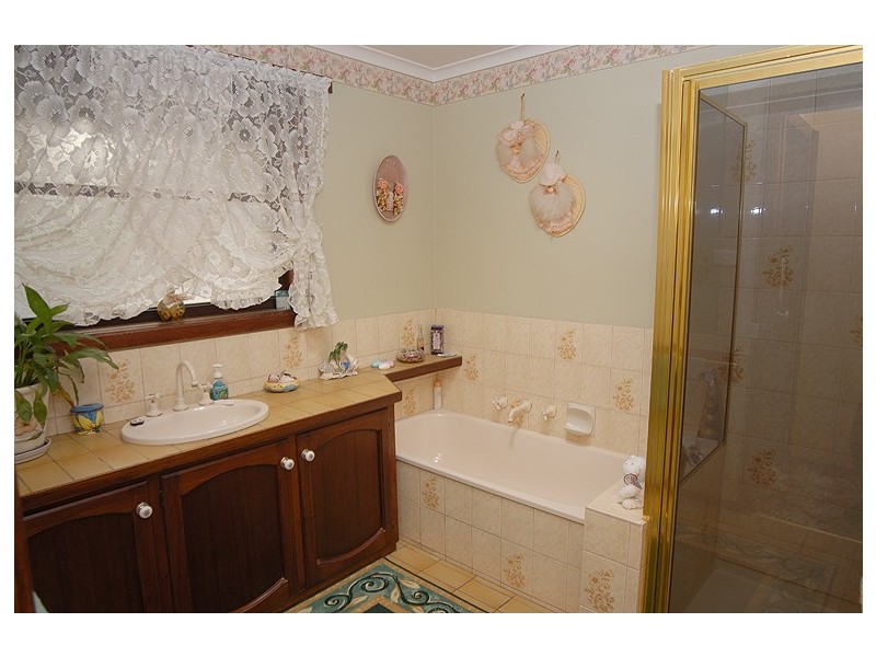 5 Sainsbury Court, Mount Clear VIC 3350