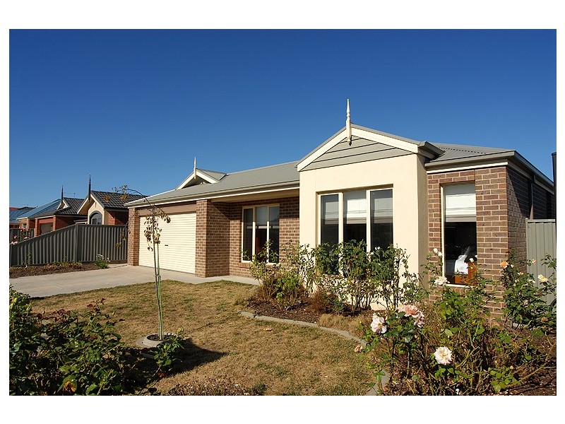 4 Manna Boulevard, Delacombe VIC 3356