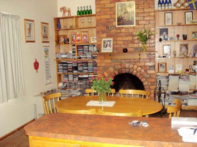 9 Hotham Street, Lake Wendouree VIC 3350