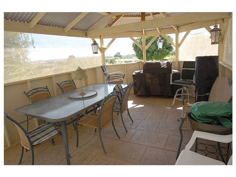 9 Charles Scorer Court, Ballarat VIC 3350