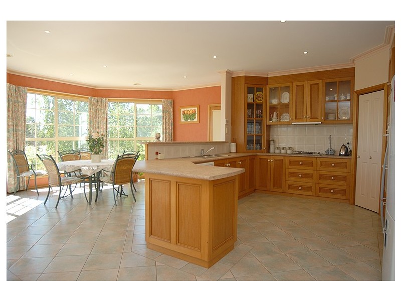 9 Charles Scorer Court, Ballarat VIC 3350