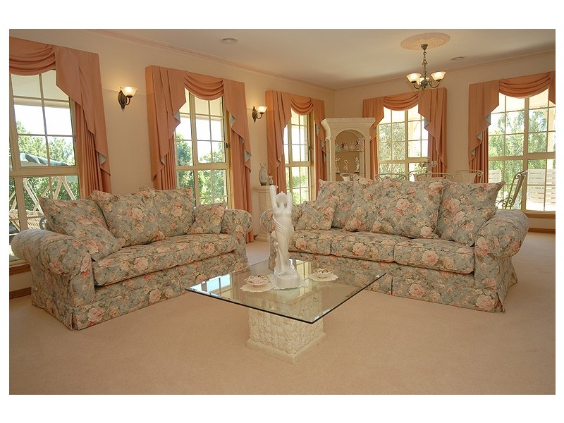 9 Charles Scorer Court, Ballarat VIC 3350