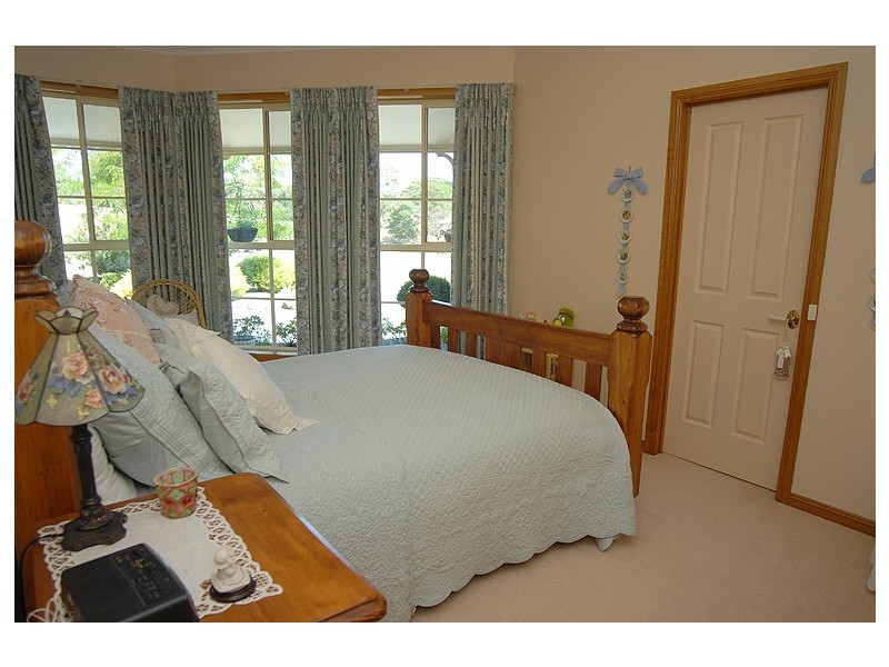 9 Charles Scorer Court, Ballarat VIC 3350