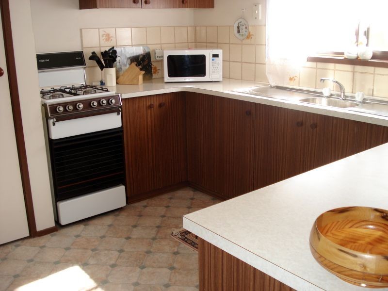 1/2 Cedric Street, Wendouree VIC 3355