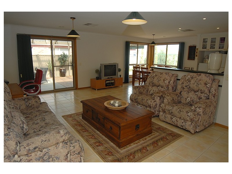 229 Whitelaw Avenue, Delacombe VIC 3356