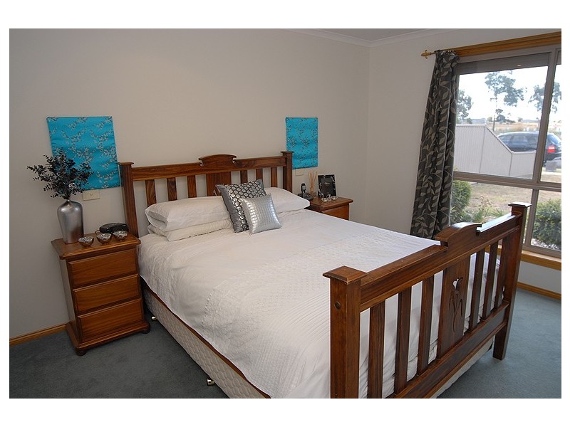 229 Whitelaw Avenue, Delacombe VIC 3356