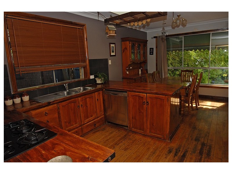 309 Eddy Avenue, Mount Helen VIC 3350